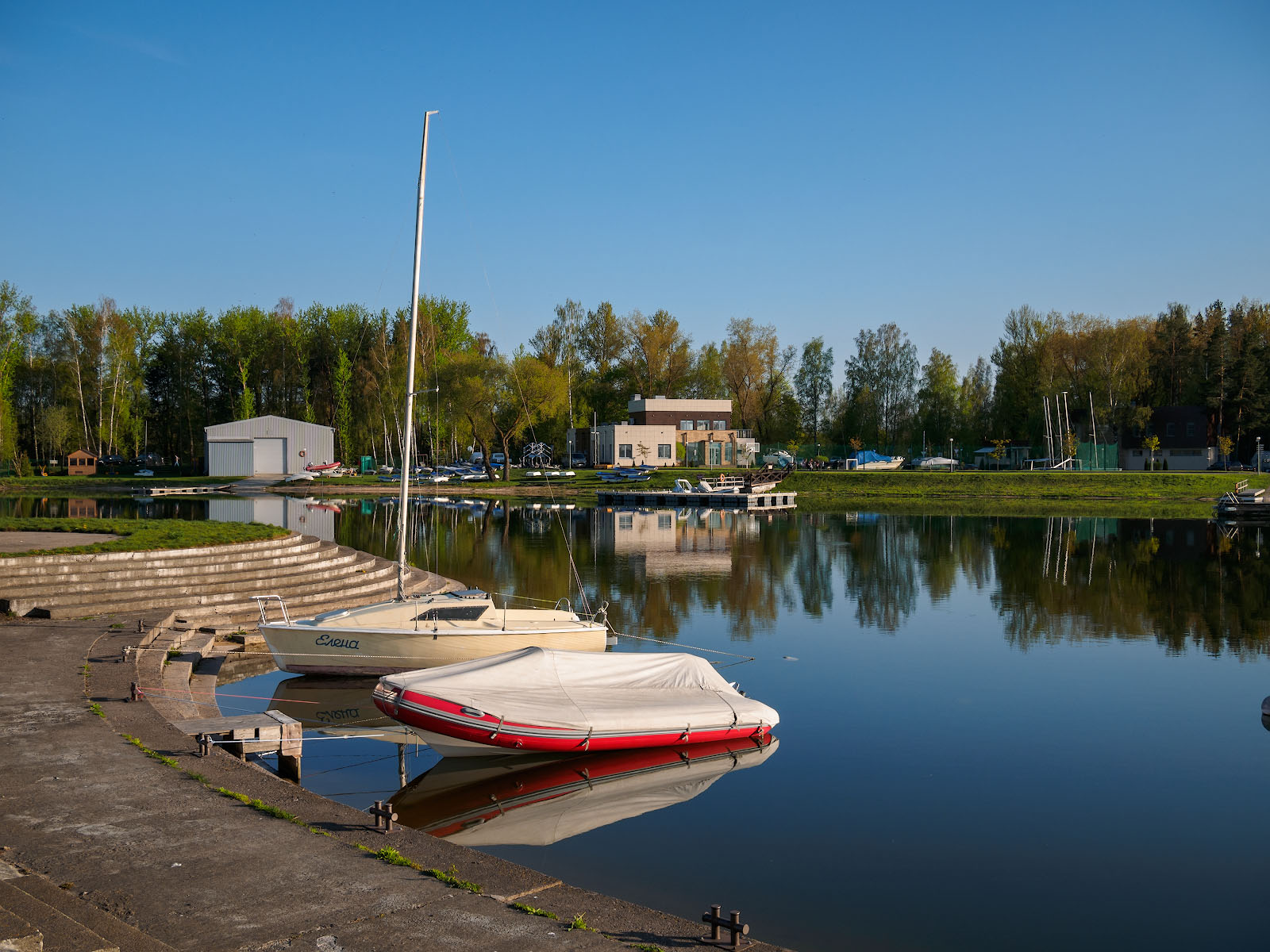 Лодочная станция фото