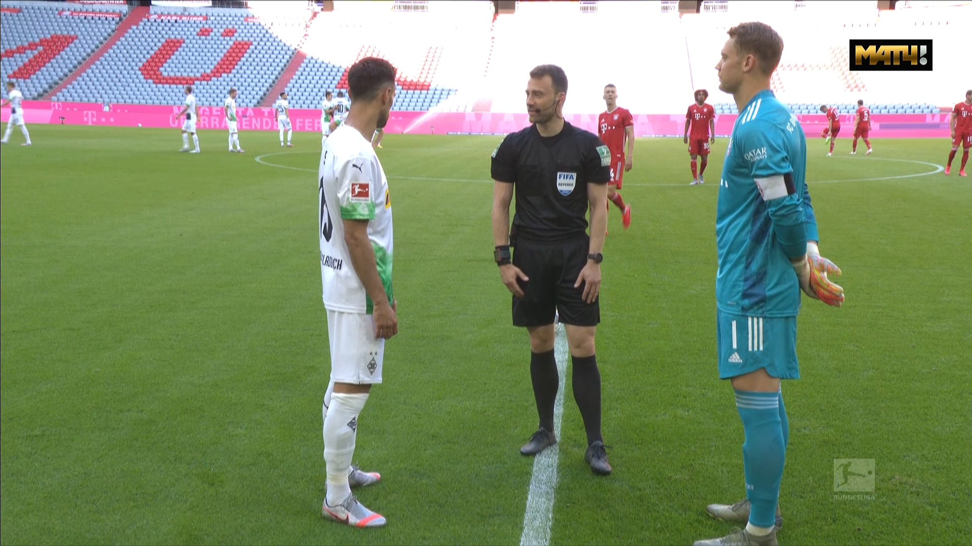 Чемпионат Германии 2019-2020 31-й тур Бавария - Боруссия (Мёнхенгладбах) Матч ТВ HD.ts_20200613_235828.432.jpg