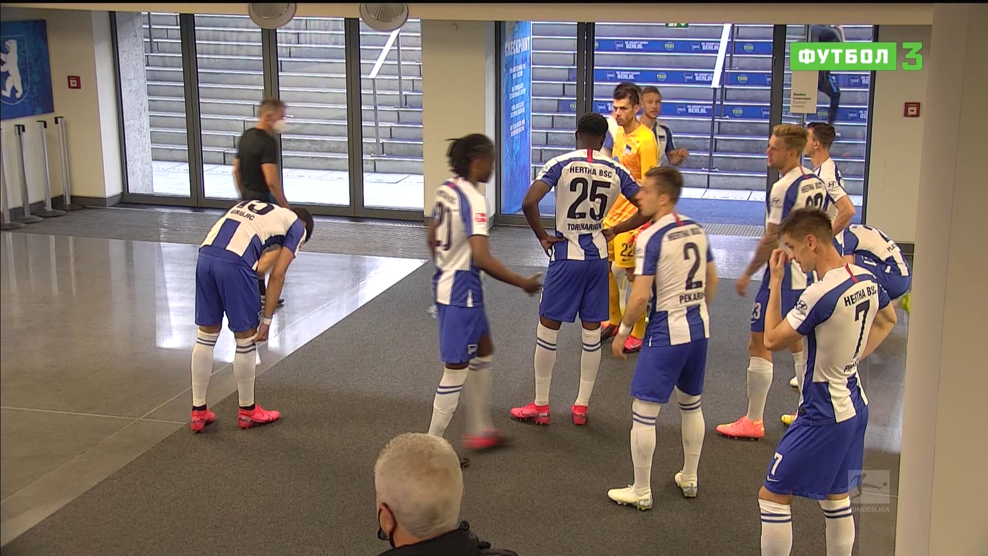 Чемпионат Германии 2019-2020 31-й тур Герта - Айнтрахт (Франкфурт) Матч! Футбол 3 HD.ts_20200614_183705.116.jpg