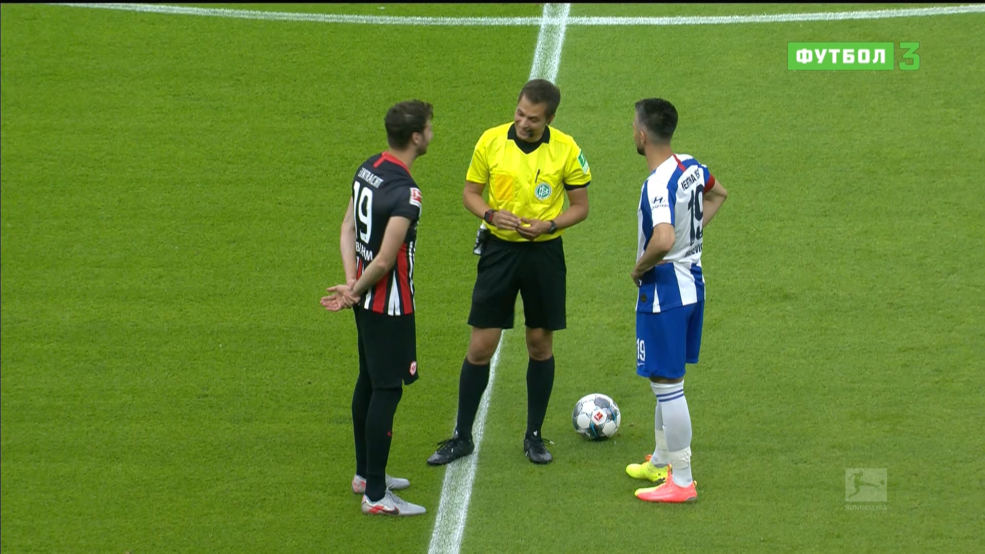 Чемпионат Германии 2019-2020 31-й тур Герта - Айнтрахт (Франкфурт) Матч! Футбол 3 HD.ts_20200614_183724.028.jpg