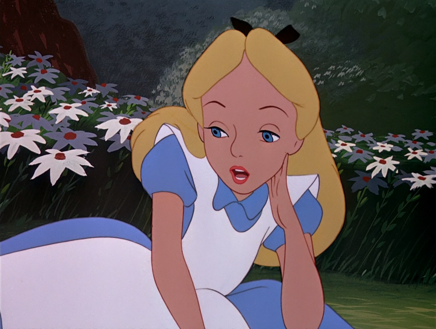 Плачущая алиса. Алиса в стране чудес гиф. Alice in Wonderland 1951 screencaps. Алиса Дисней гиф. Анимация Алиса в стране чудес.