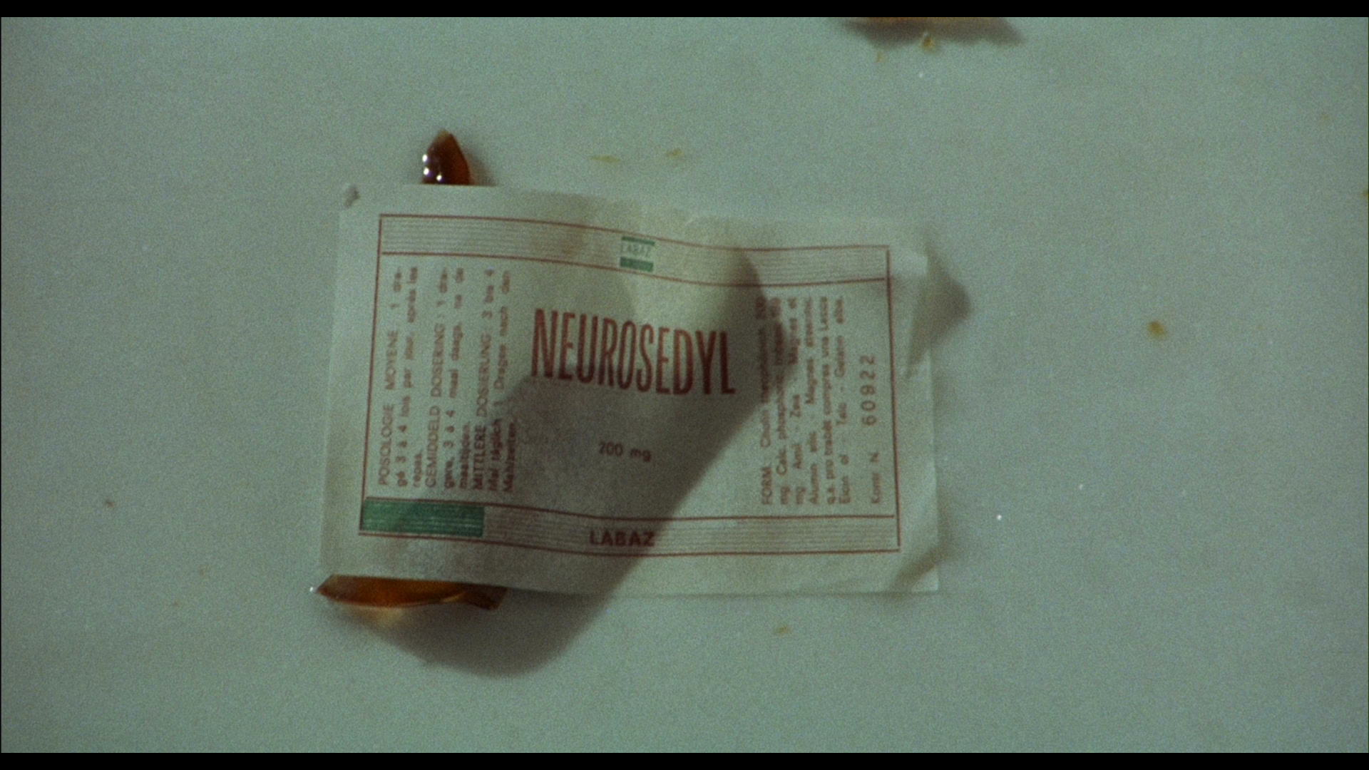 Una.sull'altra.1969.Le.chat.qui.fume.BDRemux.1080p[(030023)17-11-16].PNG