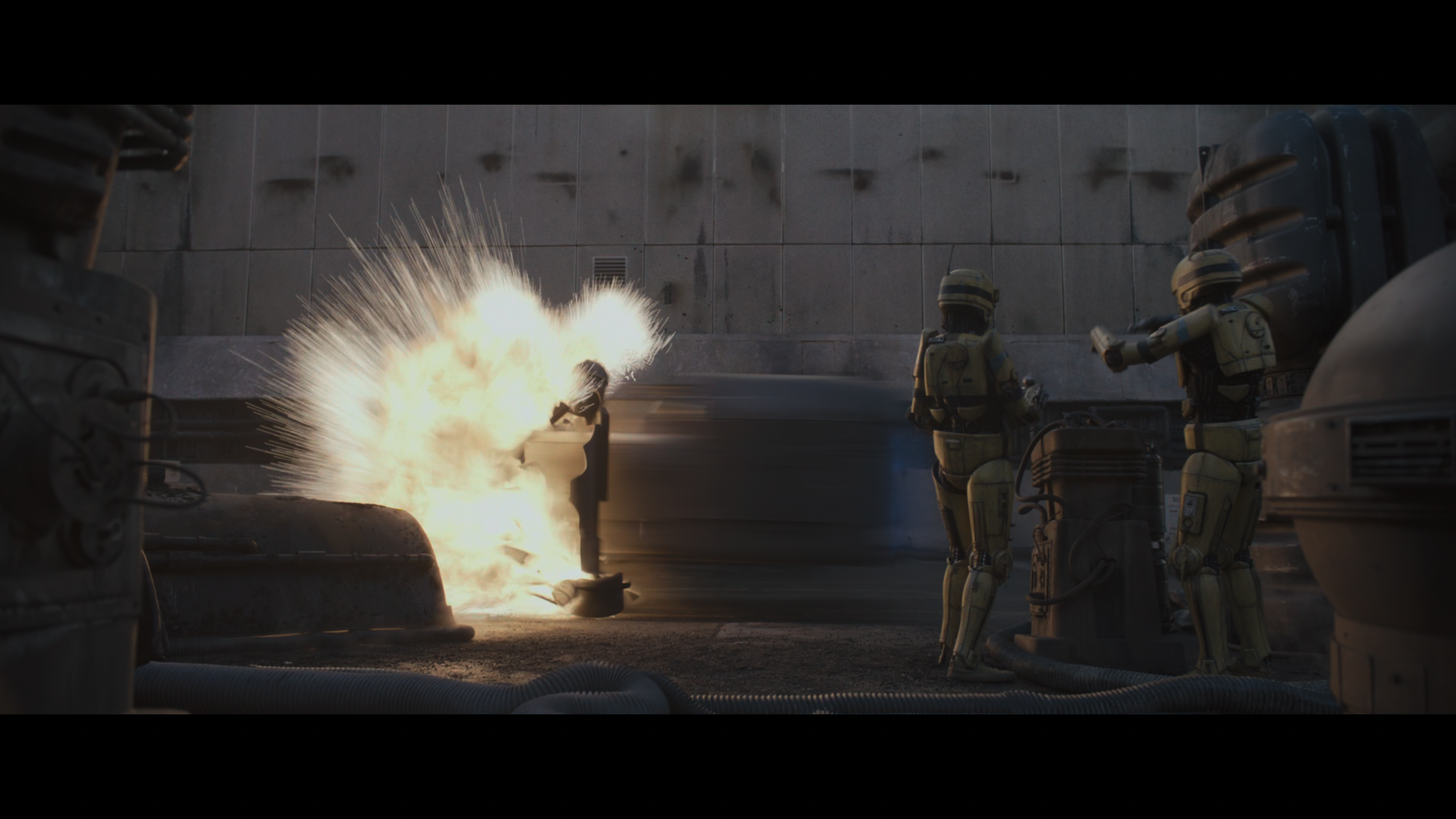 Solo.A.Star.Wars.Story.2018.UHD.BDRemux.2160p.HDR.DoVi.HYBRID.P8.by.DVT.mkv_snapshot_00.08.16_[2021.11.25_18.25.49].png