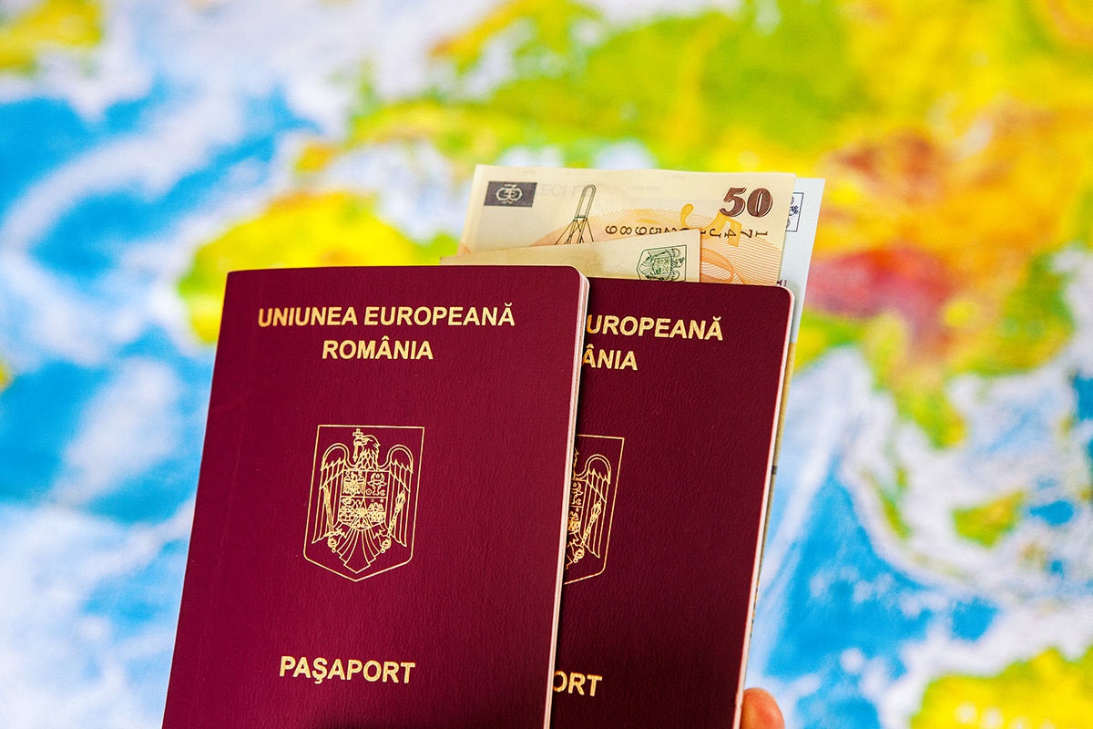 паспорт Румынии с International Business
