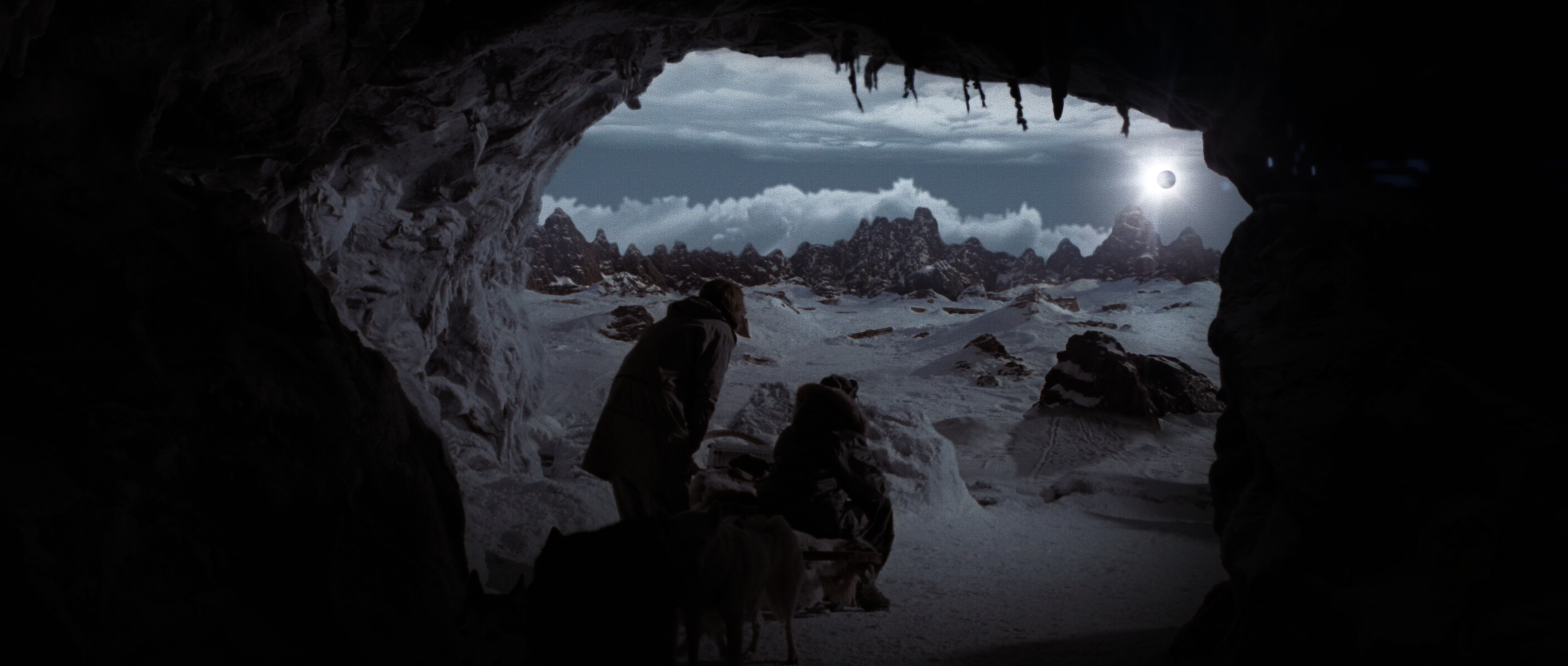 Lara.Croft.Tomb.Raider.2001.2160p.UHD.BDRip.DDP+.DoVi.by.DVT.mkv_snapshot_01.17.14_[2022.01.30_11.23.51].png