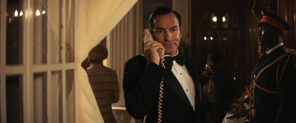 OSS 117.Alerte rouge en Afrique noire.2021.DUB.IVI.BDRip-AVC.[wolf1245.ExKinoRay].mkv_20220220_125156.076.jpg