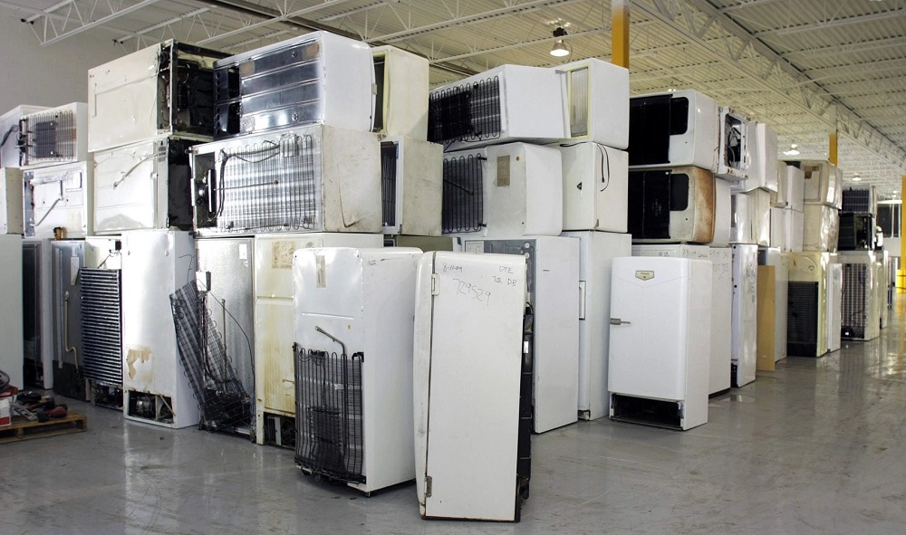 Особенности профессиональной утилизации холодильников