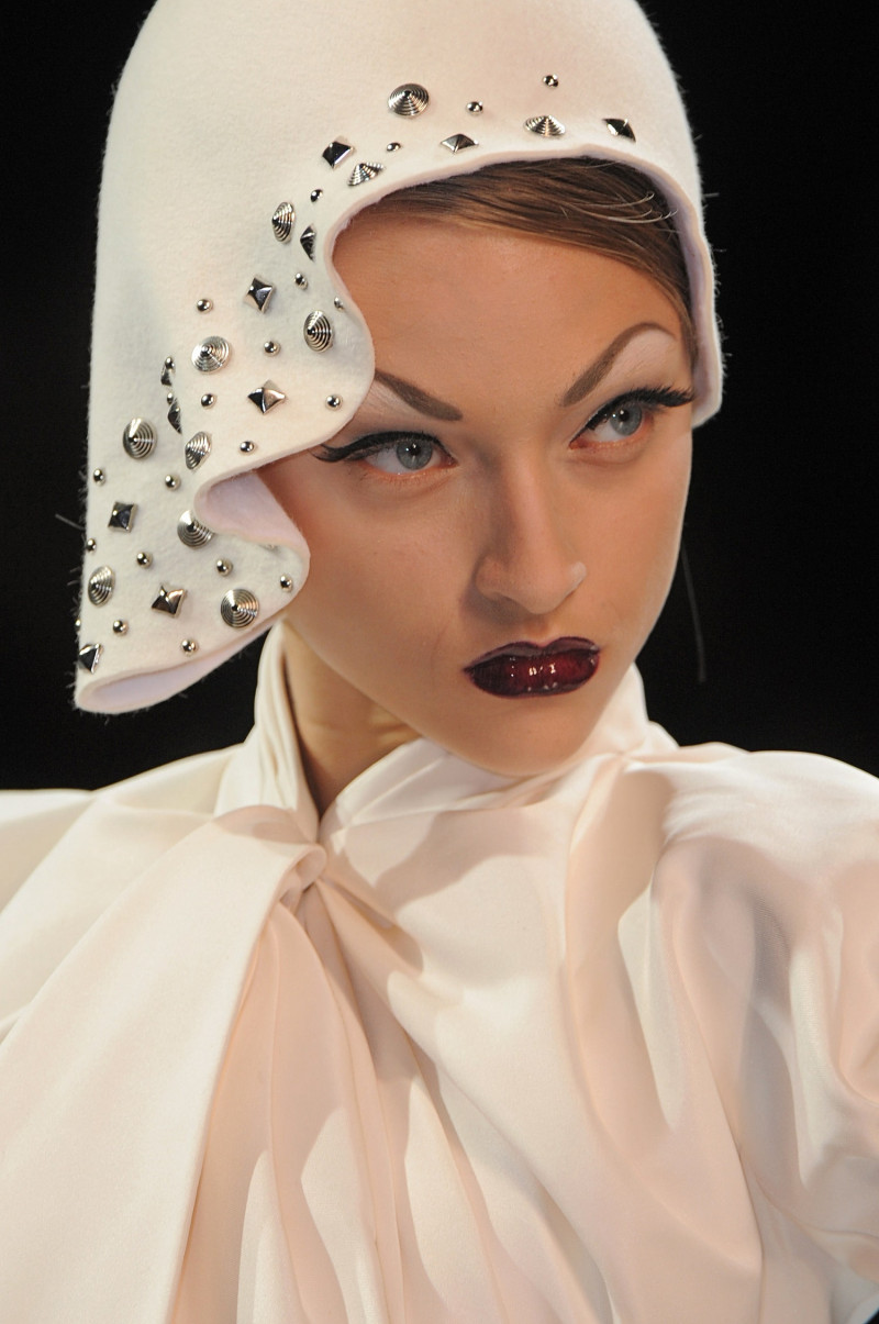 christian-dior-fall-2008-couture-details-00080h-marcelina-sowa.jpg