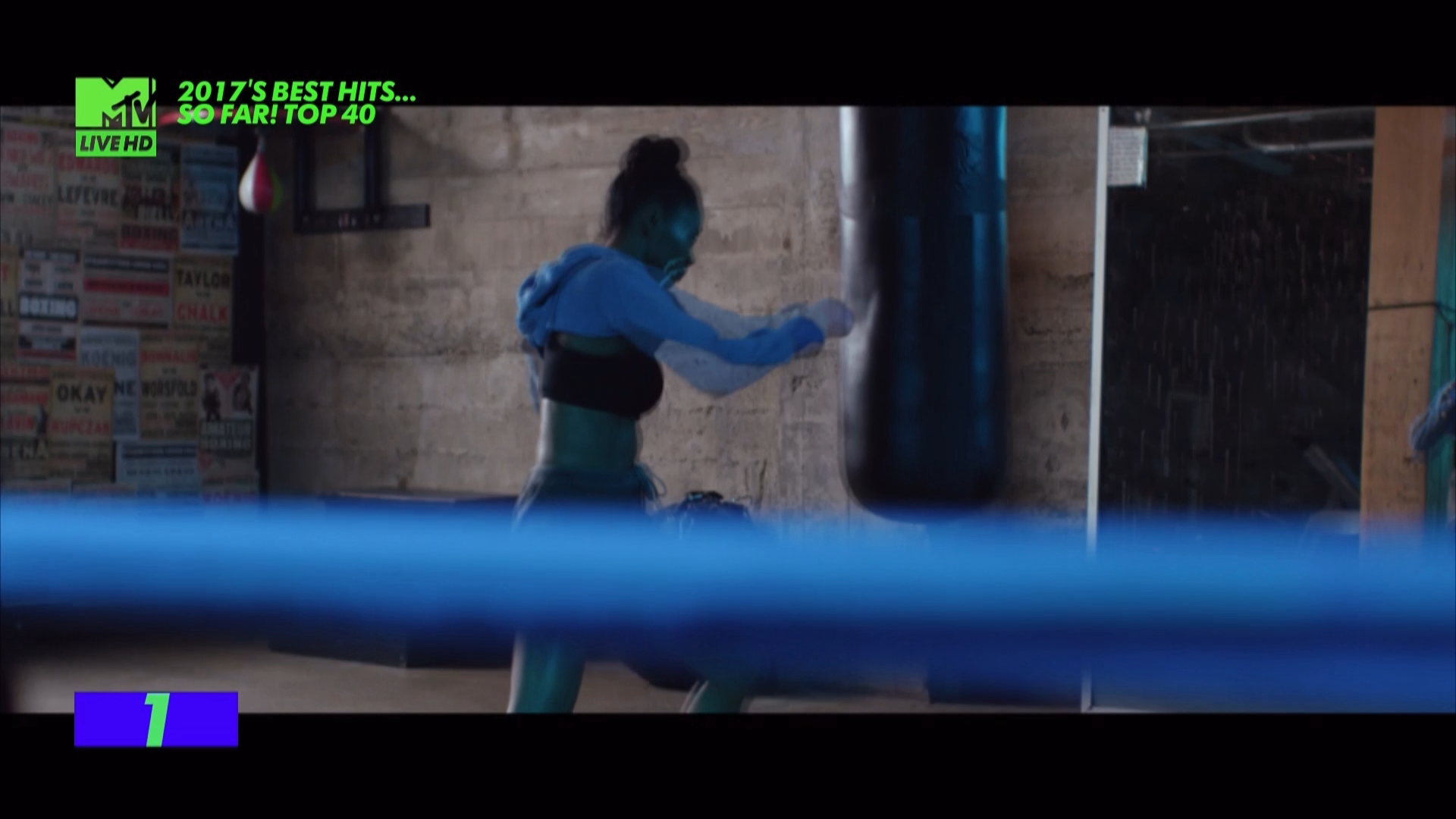 Ed Sheeran - Shape Of You [MTV Live HDTV](2017).ts_20220506_150643.609.png