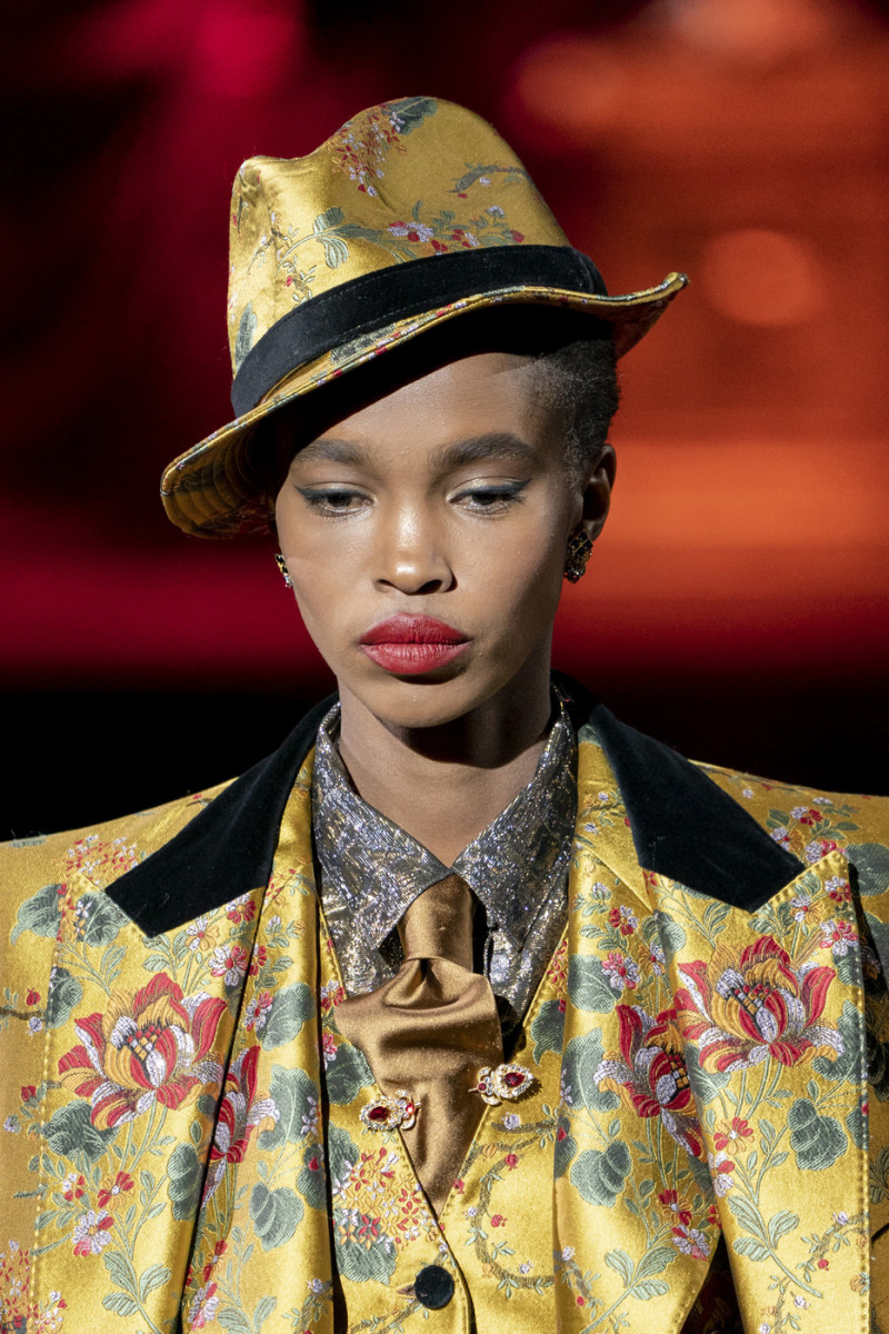 Dolce+Gabbana+Fall+2019+Details+F_vmTzjI6K_x.jpg