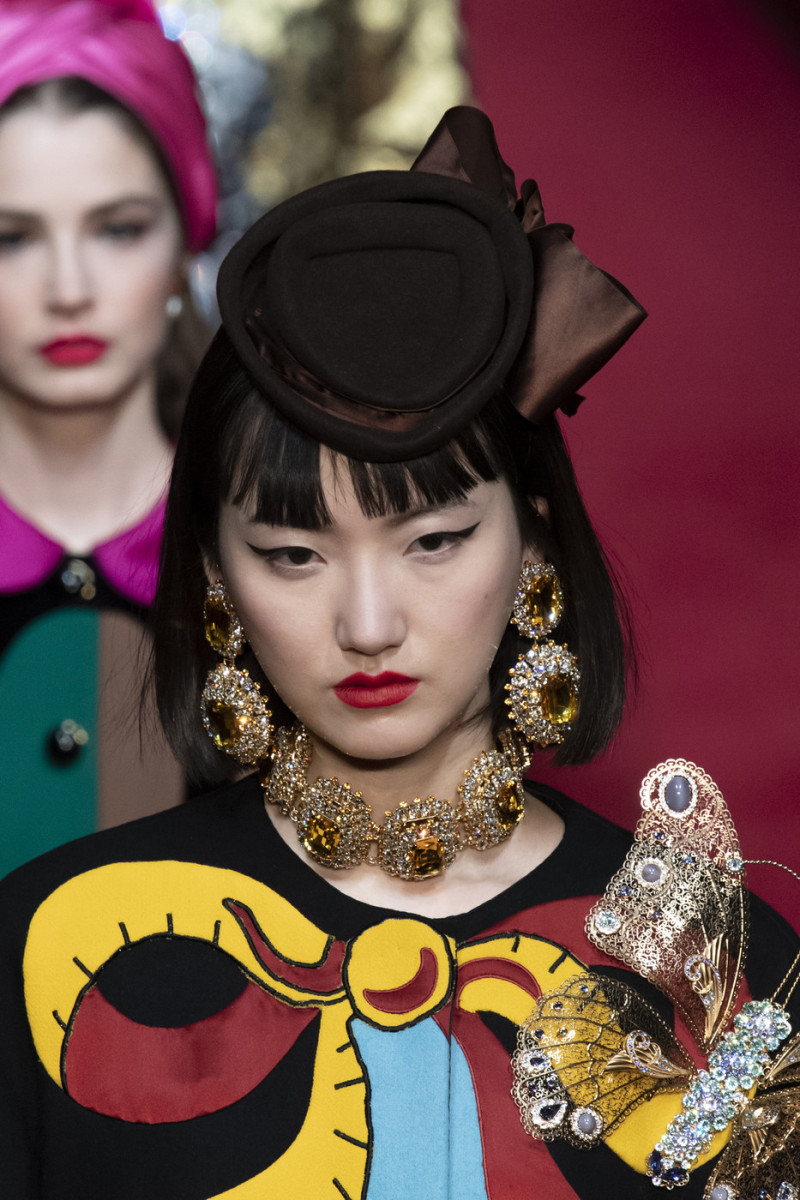 Dolce+Gabbana+Fall+2019+Details+bG-hEbZ4wxnx.jpg