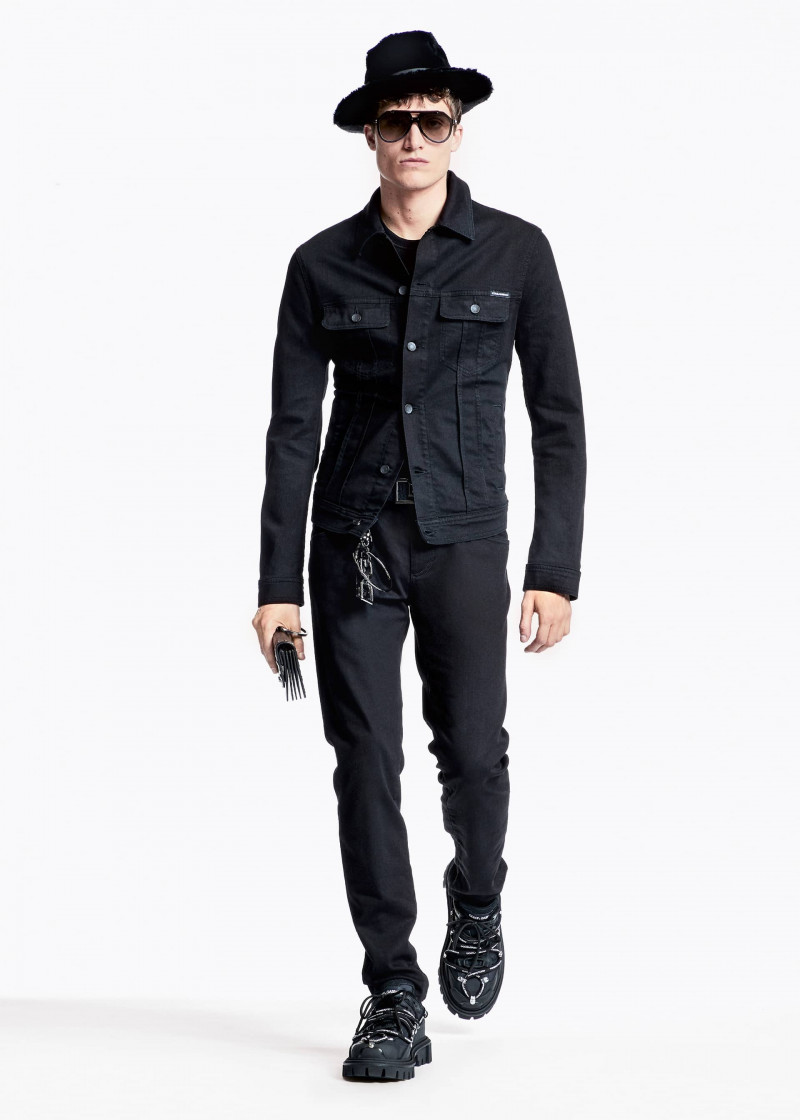 dolce-and-gabbana-fall-winter-2020-21-man-collection-186.jpg