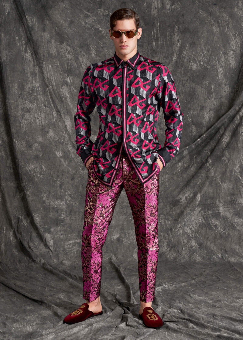 dolce-and-gabbana-fall-winter-20-21-man-collection-07.jpg