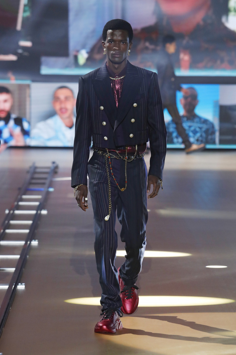 00002-Dolce-Gabbana-Mens-Fall-21.jpg
