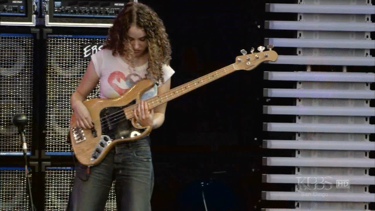 PBS Special - Eric Clapton, Crossroads Guitar Festival Chicago.avi_20220517_133508.138.png