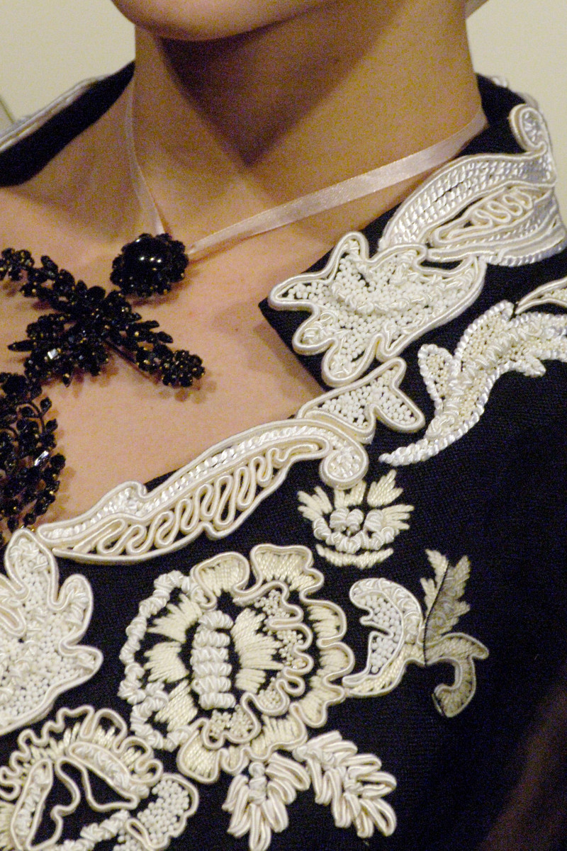 00490h-christian-lacroix-spring-2006-couture-details.jpg