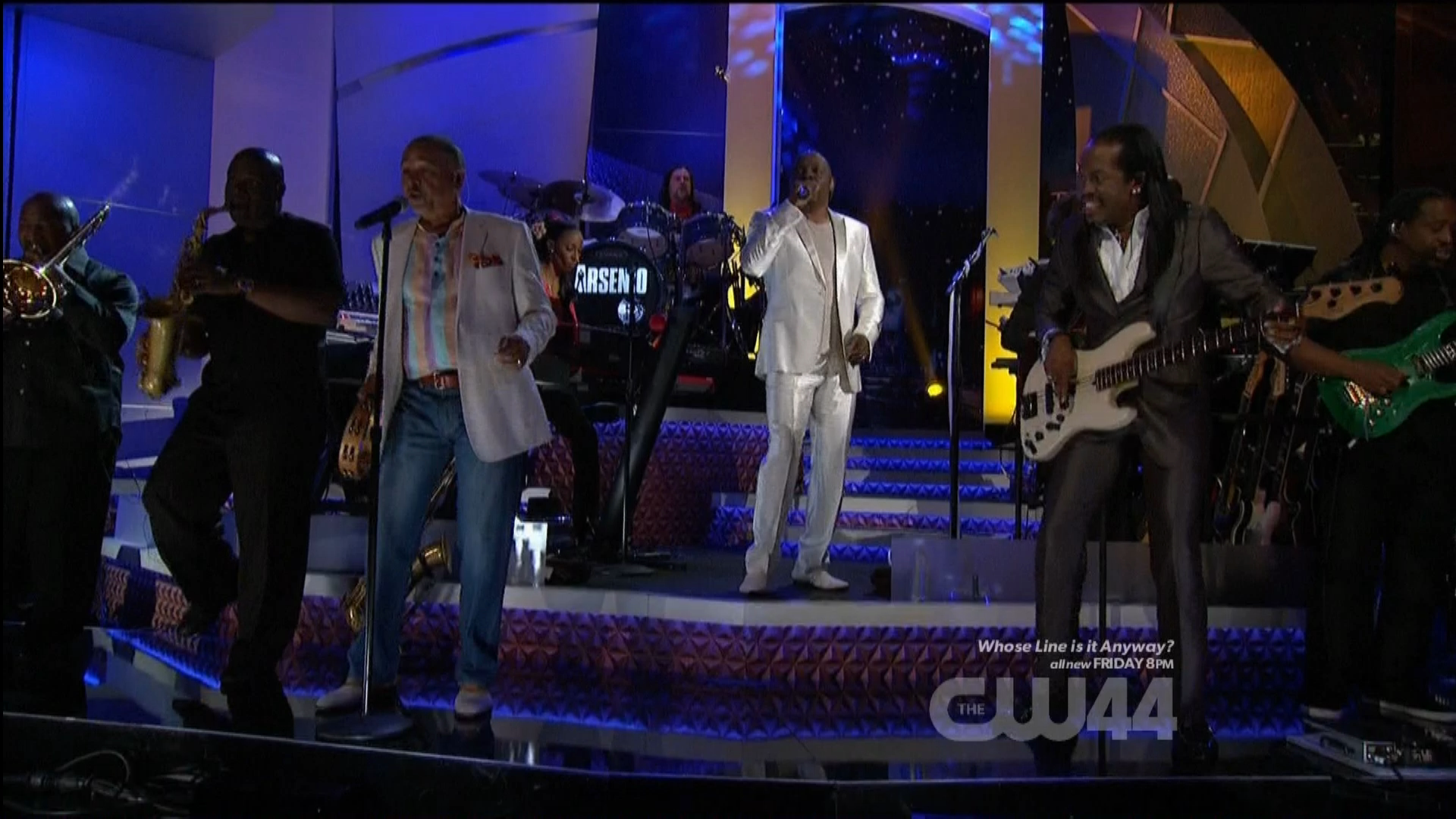 Earth Wind  Fire - Arsenio Hall Show.ts_20220626_124943.130.png