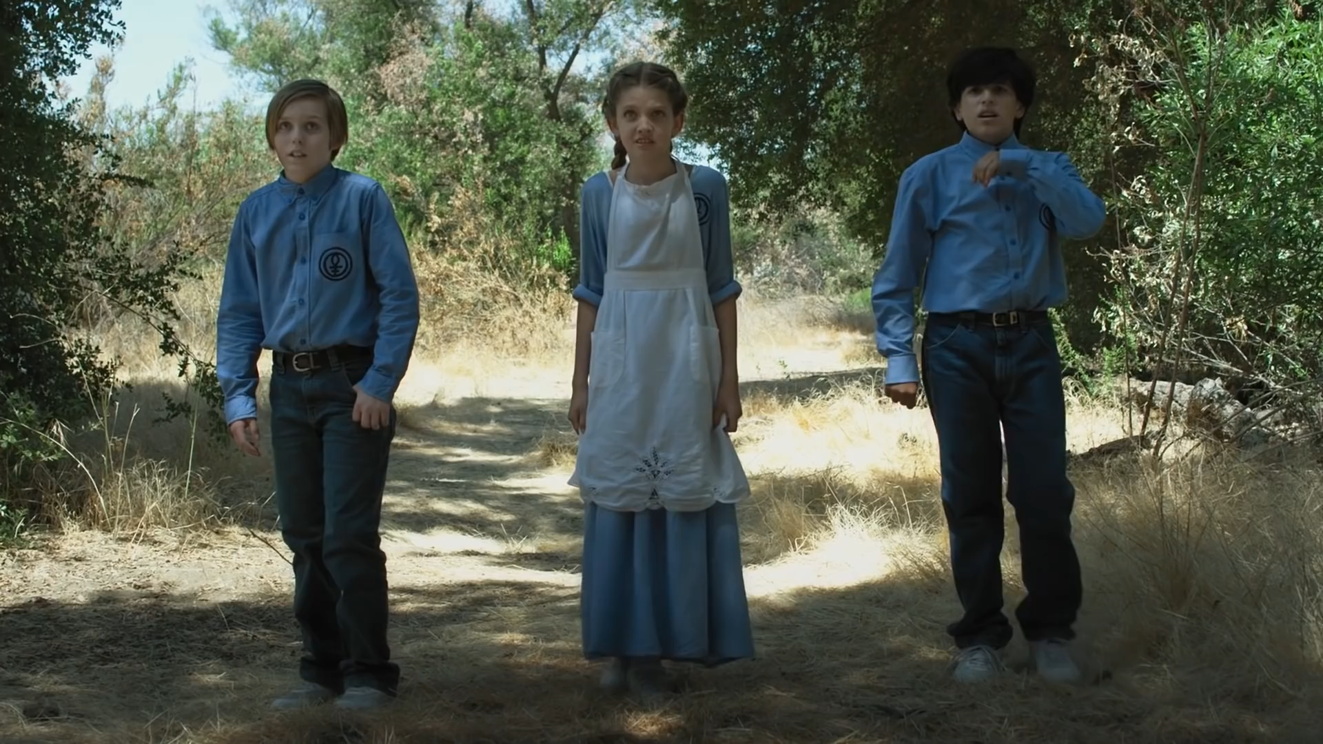 The Door in the Woods 2018 WEB-DL 1080p.mkv_snapshot_03.43.png