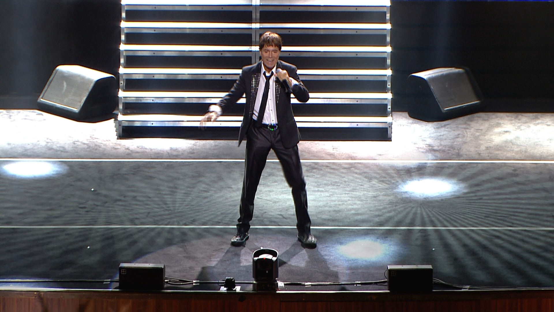 Cliff Richard • Still Reelin’ And A-Rockin’ • Live in Sydney Blu-ray_20220721_193959.266.png