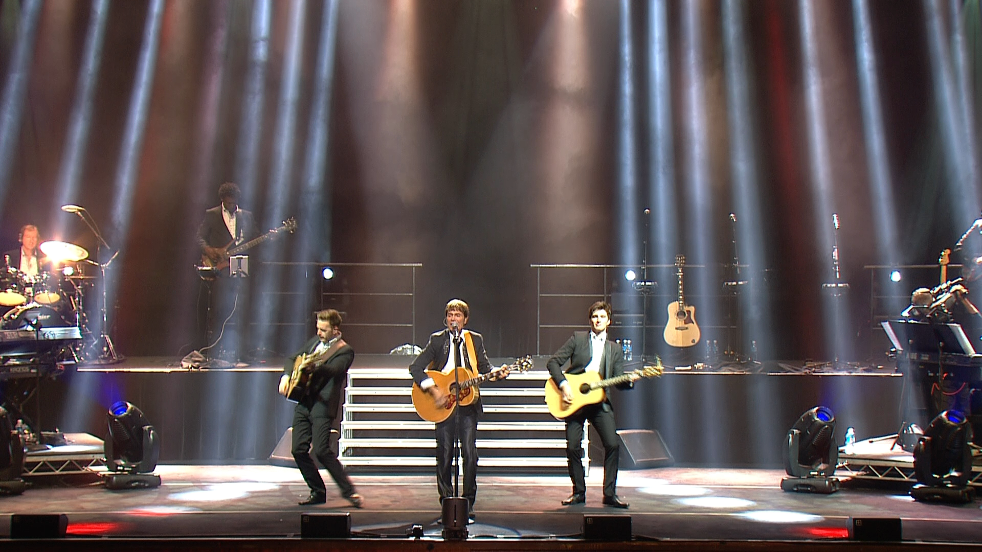 Cliff Richard • Still Reelin’ And A-Rockin’ • Live in Sydney Blu-ray_20220721_194027.171.png