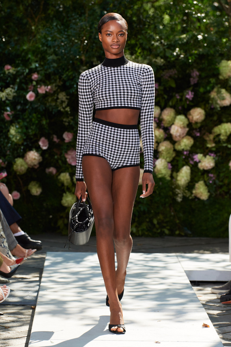 00042-Michael-Kors-Spring-22-RTW-New-York-credit-gorunway.jpg