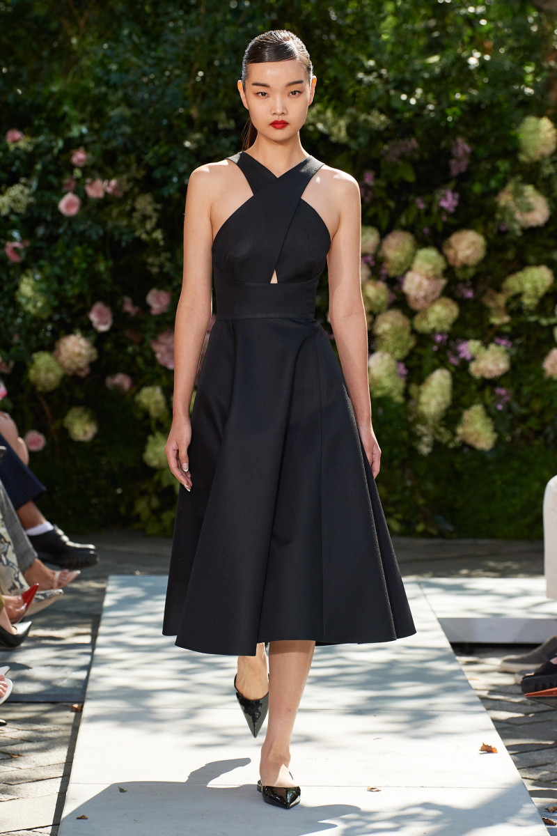 00049-Michael-Kors-Spring-22-RTW-New-York-credit-gorunway.jpg