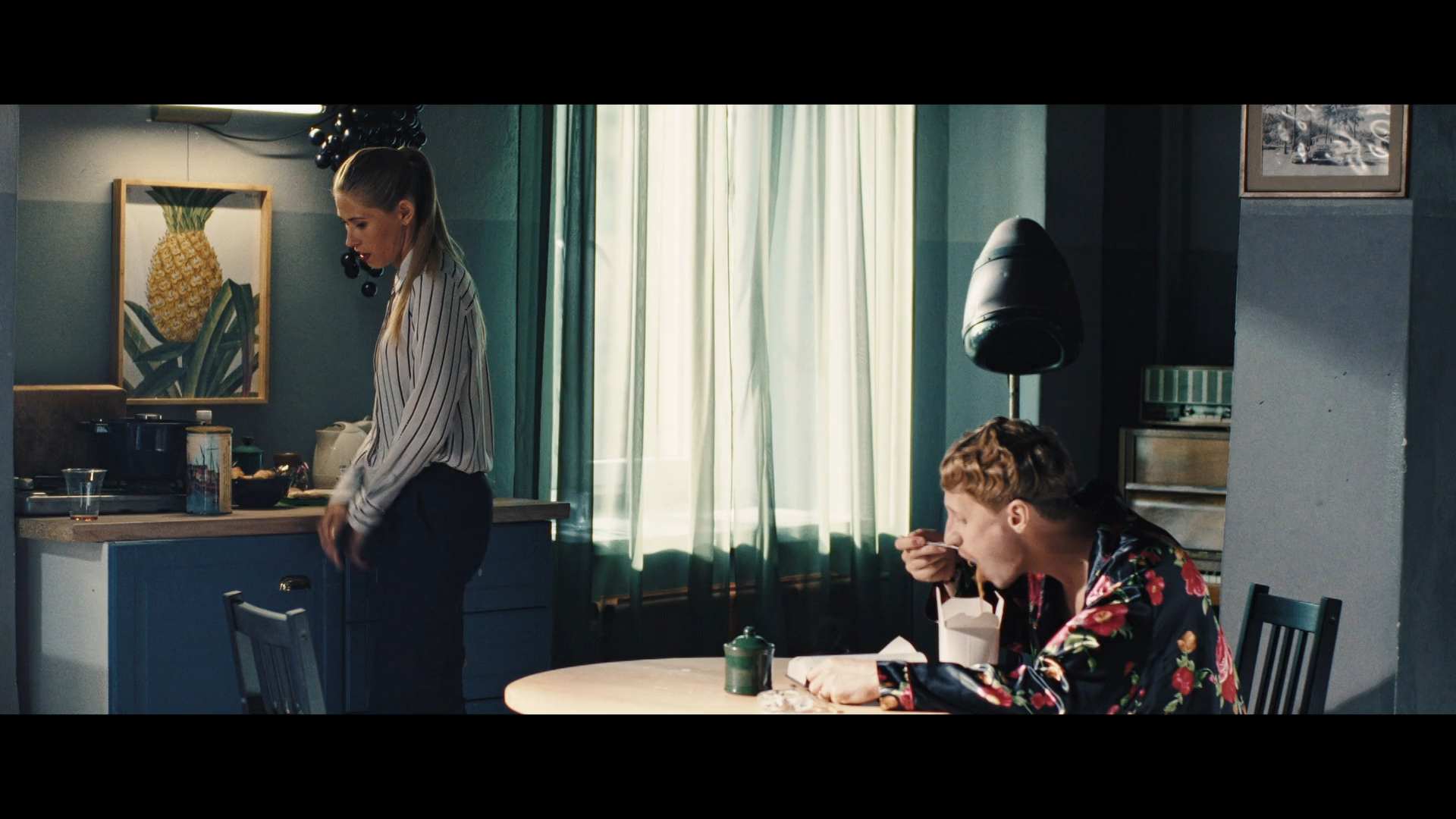 Man.For.Money.2021.WEB-DL.1080p.ExKinoRay.mkv_snapshot_00.19.24.png