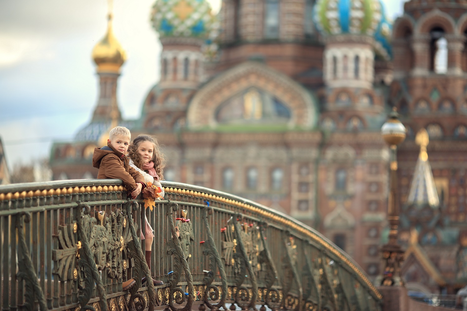 Школьники в Санкт-Петербурге на экскурсии