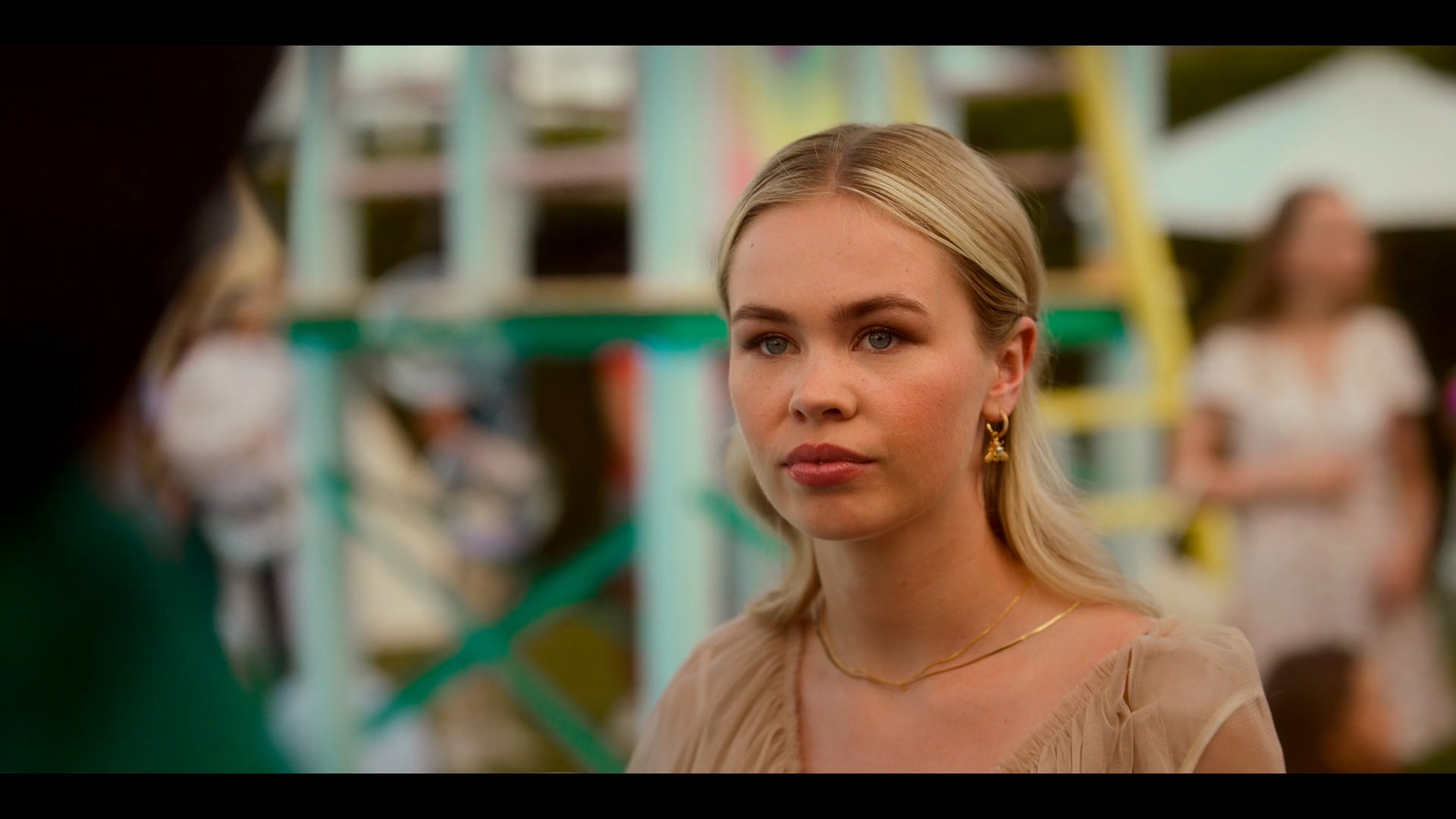 Royalteen.2022.1080p_JNS82.mkv_20221010_074406.793.jpg