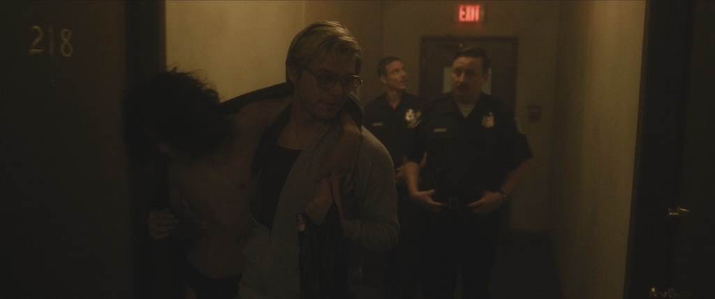 Монстр история джеффри 1. Монстр джеффри дамер. Монстр история джеффри 1. Монстр история джеффри 1. Монстр история джеффри дамера.