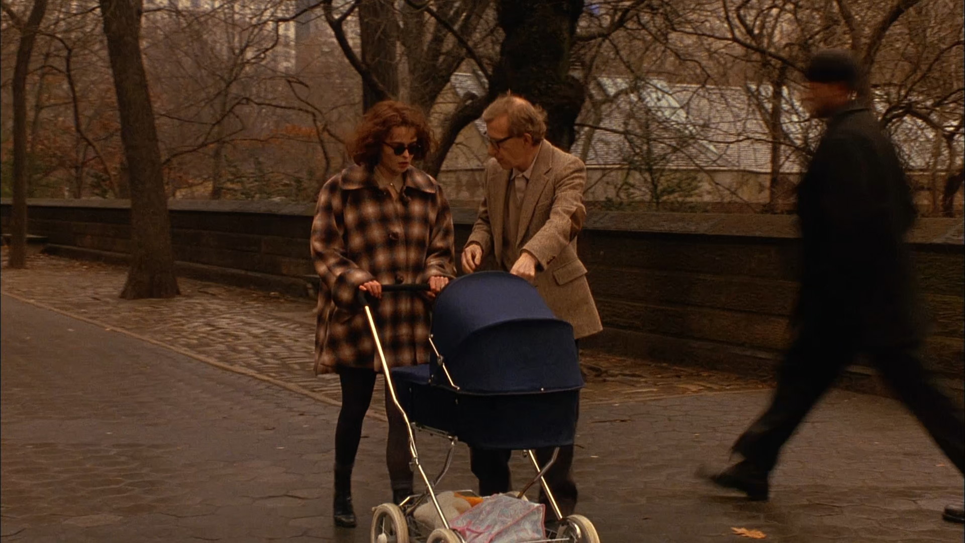 Великая Афродита (Mighty Aphrodite) 1995.mkv_snapshot_00.10.30.000.png