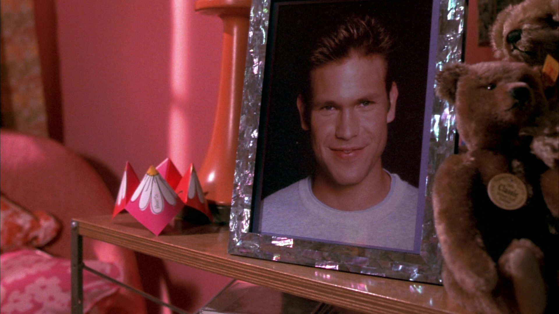 Legally.Blonde.2001.WEB-DL.1080p.Open.Matte[(005220)05-20-27].PNG