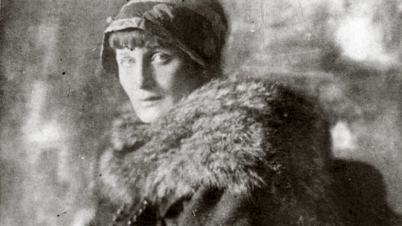 Ахматова. Вечное присутствие.2019.WEB.720p-ylnian.mkv_snapshot_00.00.40.039.png