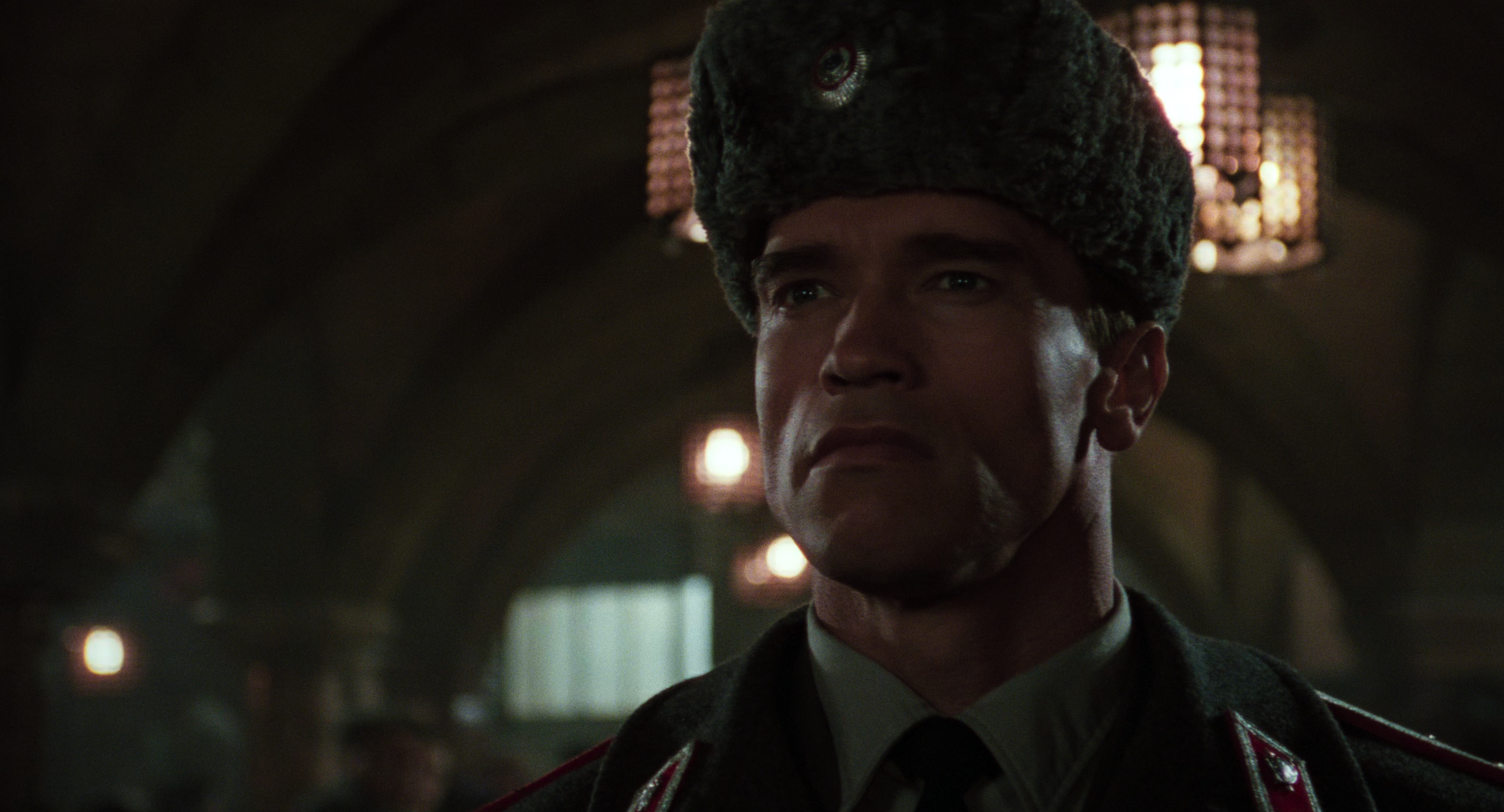 Красная жара (Red Heat) 1988.mkv_snapshot_00.09.00.000.jpg