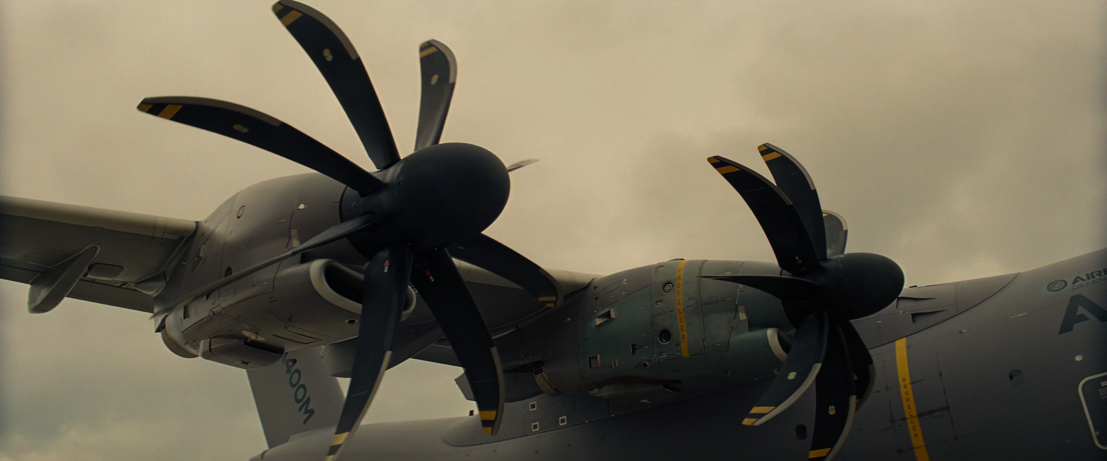 Миссия невыполнима - Племя изгоев (Mission Impossible - Rogue Nation) 2015.mkv_snapshot_00.02.20.140.png