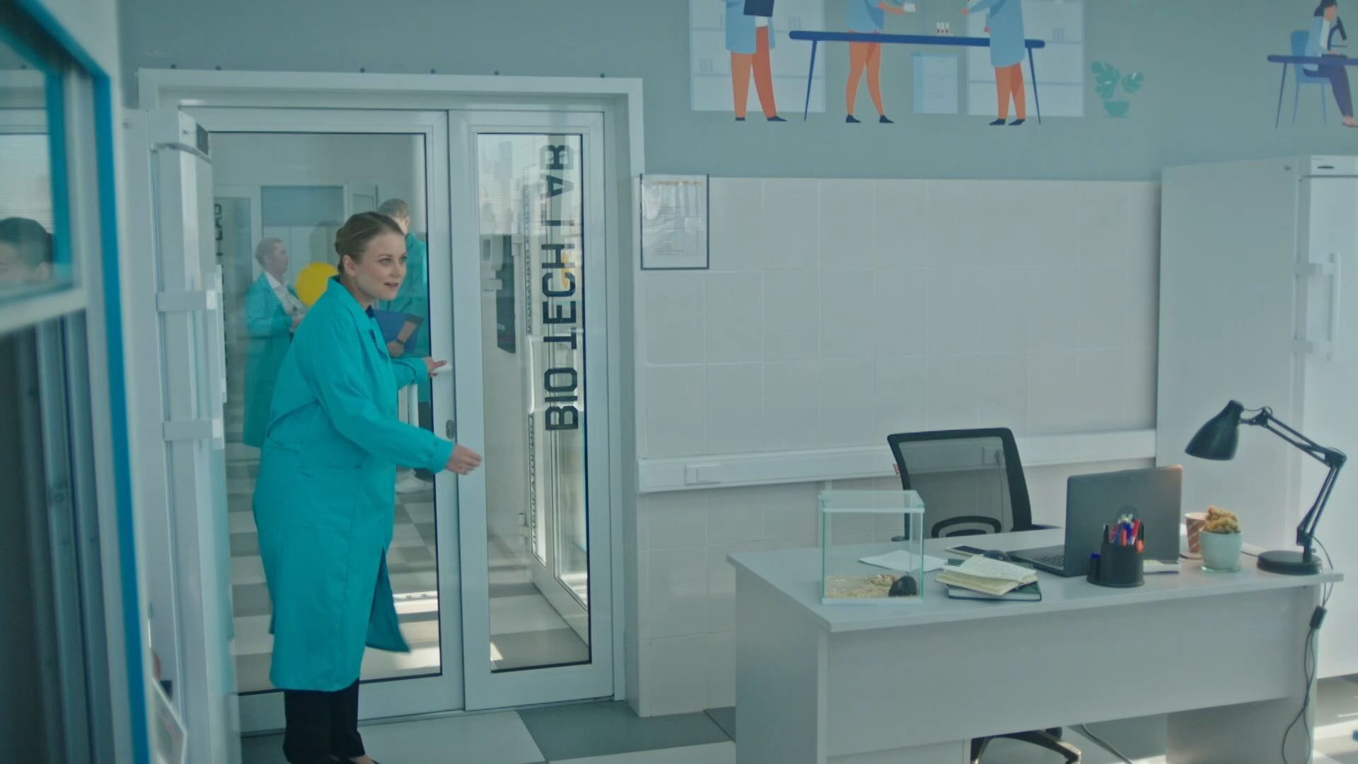 01. Серая мышь.2022.WEB-DL 1080p.Files-x.mkv_snapshot_20.50.png