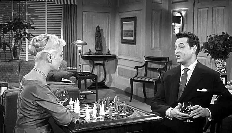 Пуля для  Джои /A Bullet for Joey/ 1955 (0:32:07 /1:54:00)