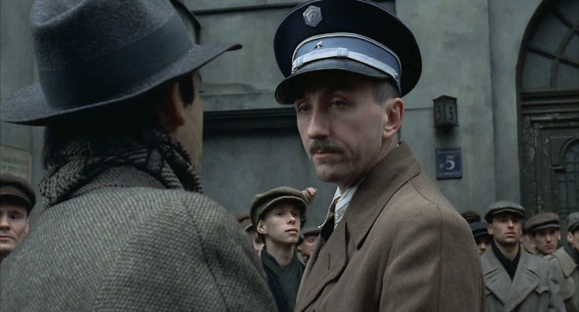Пианист (The Pianist) 2002.mkv_snapshot_00.33.10.000.png