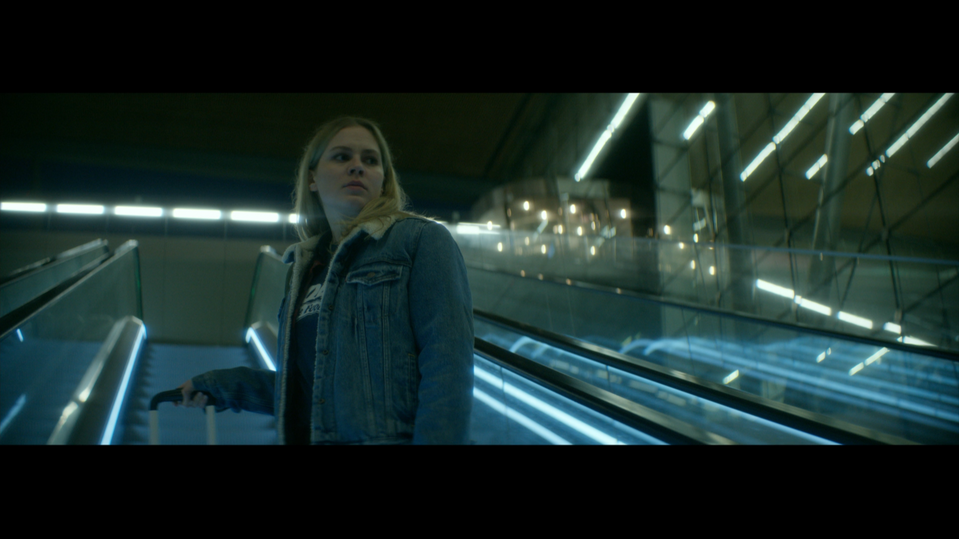 Leave.2022.1080p.BDREMUX.AVC-Нечипорук.mkv_snapshot_00.10.23.749.png