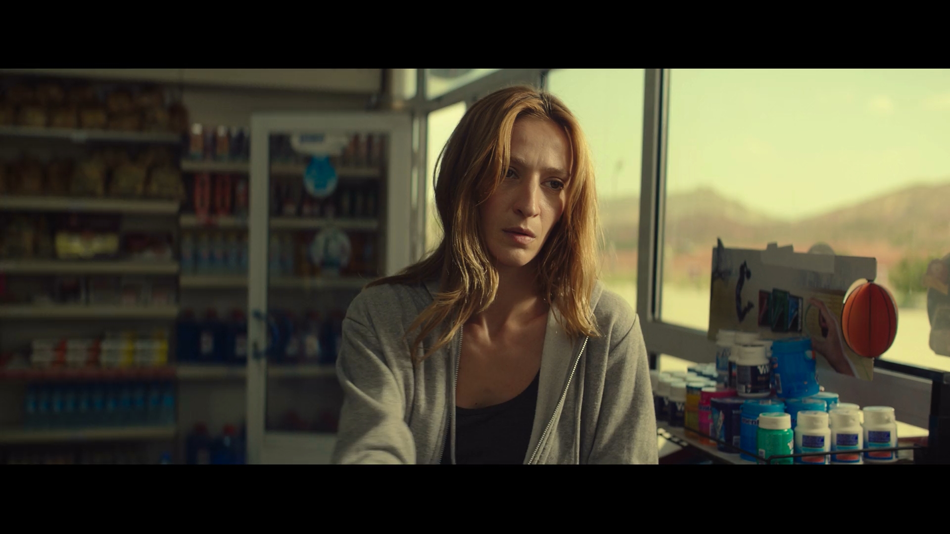 Av.The.Hunt.2020.1080p.WEB-DL.mkv_snapshot_00.16.44.jpg