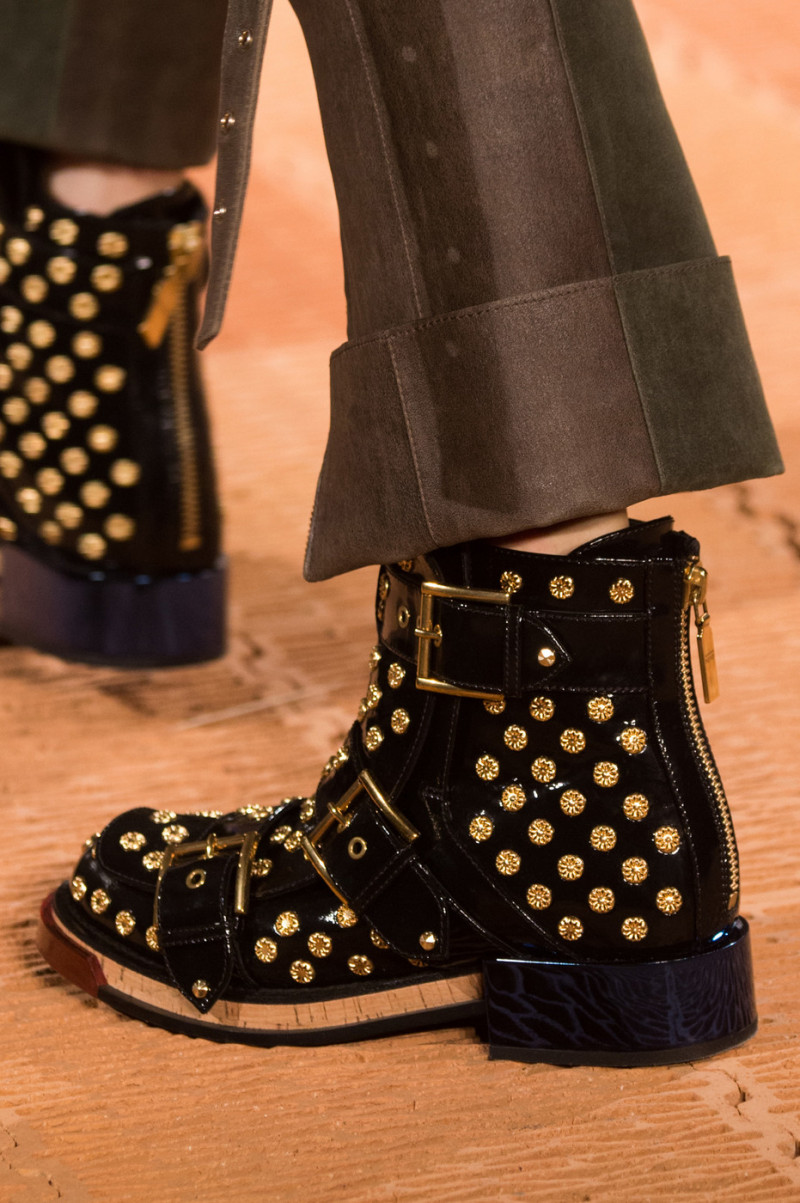 Alexander+McQueen+Spring+2018+Details+c7ZqZJwbDEqx.jpg