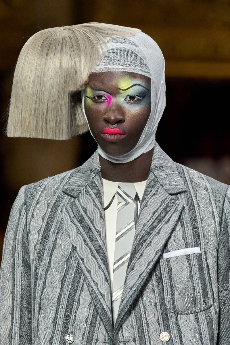 00088-thom-browne-fall-2023-couture-details-credit-gorunway.jpg
