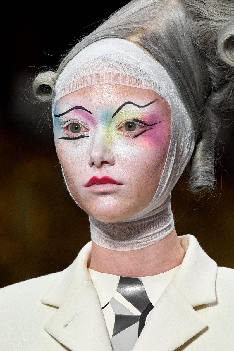 00115-thom-browne-fall-2023-couture-details-credit-gorunway.jpg