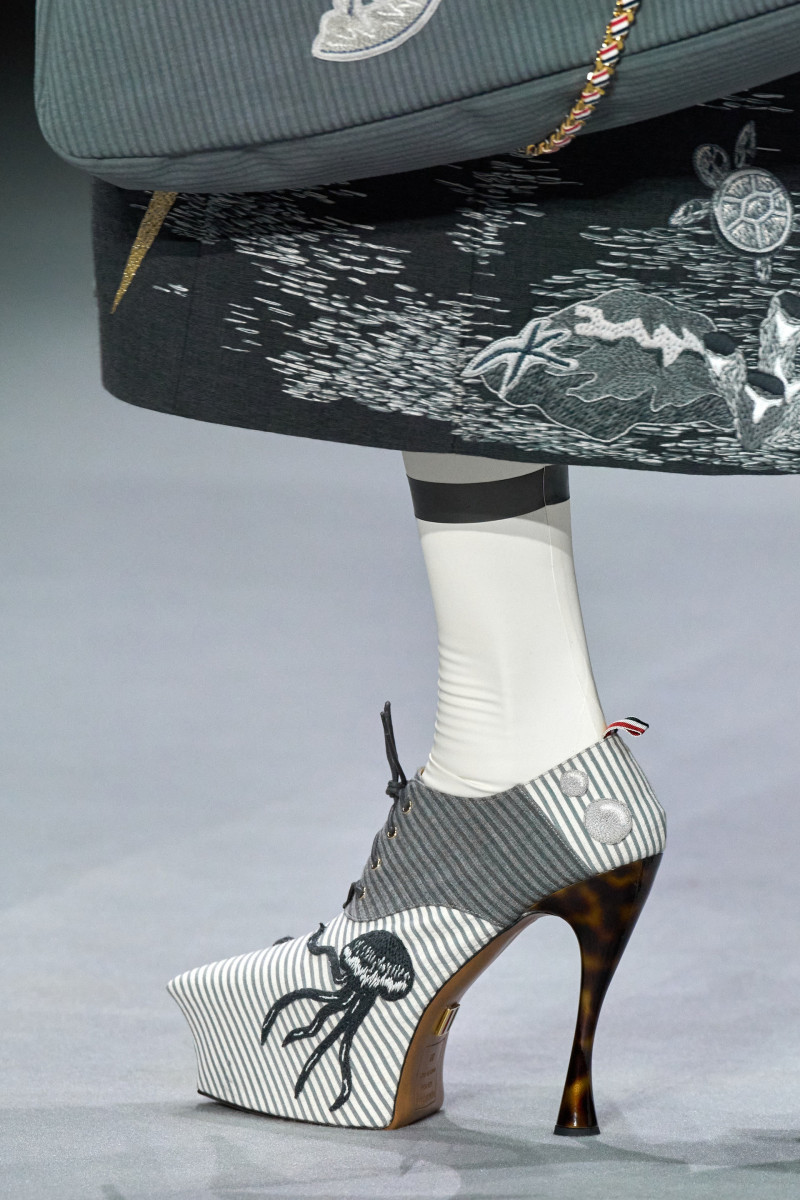 00020-thom-browne-fall-2023-couture-details-credit-gorunway.jpg