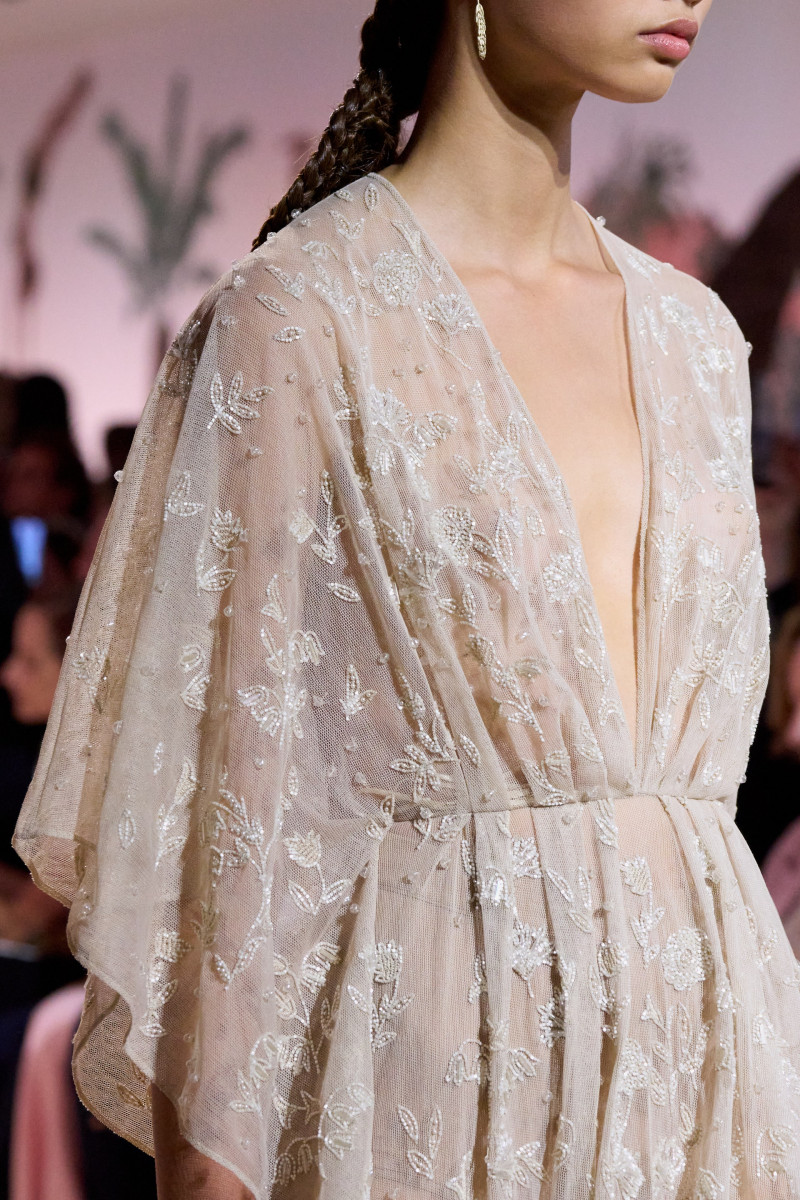 00116-christian-dior-fall-2023-couture-details-credit-gorunway.jpg