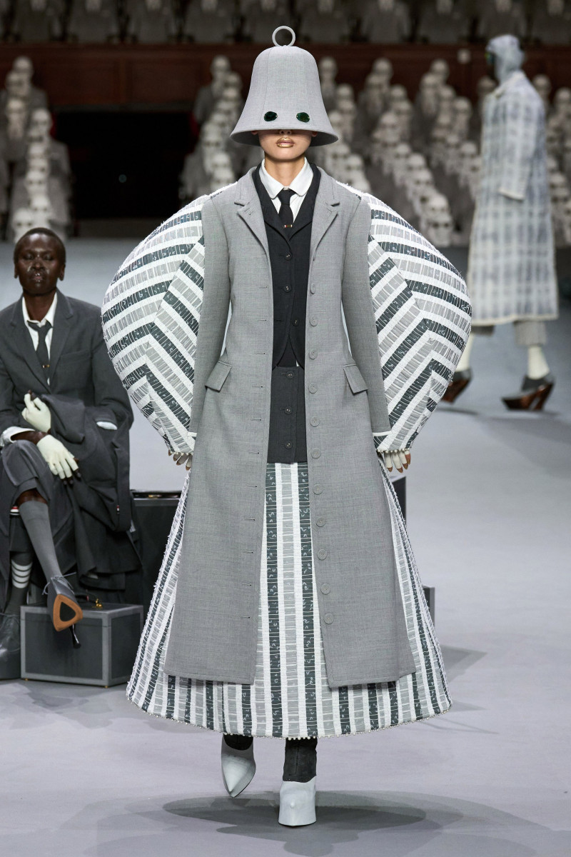 00013-thom-browne-fall-2023-couture-credit-gorunway.jpg