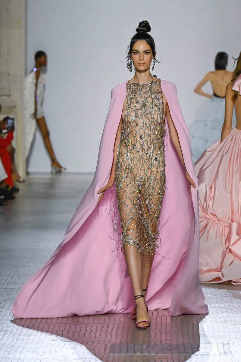 00049-celia-kritharioti-fall-2023-couture-credit-brand.jpg