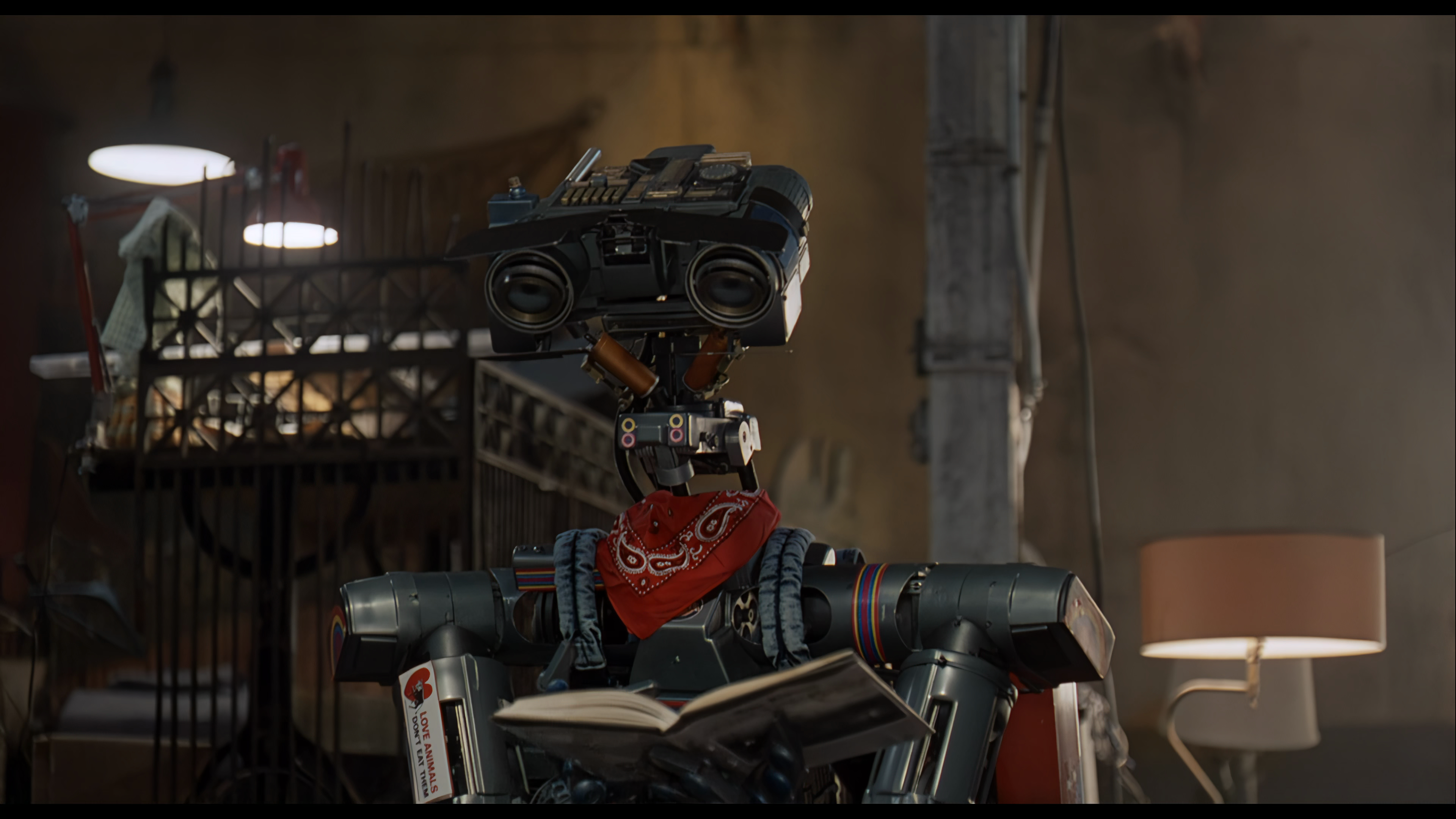 Short Circuit 2 - Короткое замыкание 2 1988 4К.mkv_20230803_104646.609.png