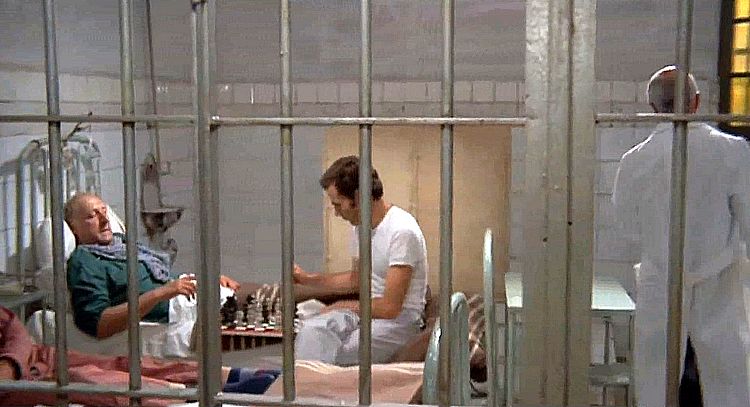 Прячься, 2010 (0:49:10 / 1:20:00)