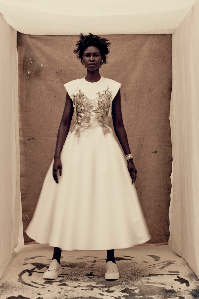 00015-Alexander-McQueen-Fall-21-credit-Paolo-Roversi-Brand.jpg